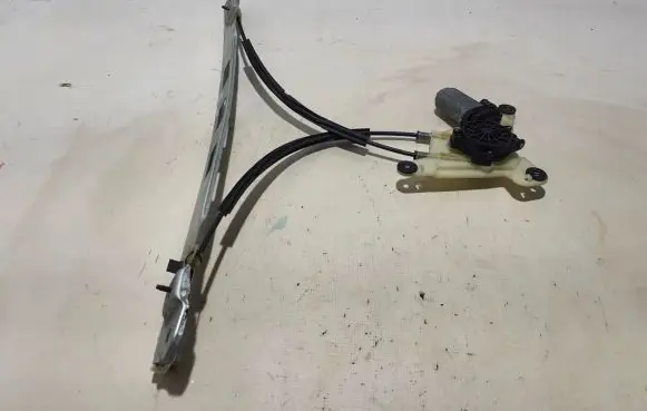 Renault Master III Front window lifting mechanism without motor 807210008R