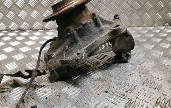 BMW 1 E81 E87 Front wheel hub 6764443 12201210