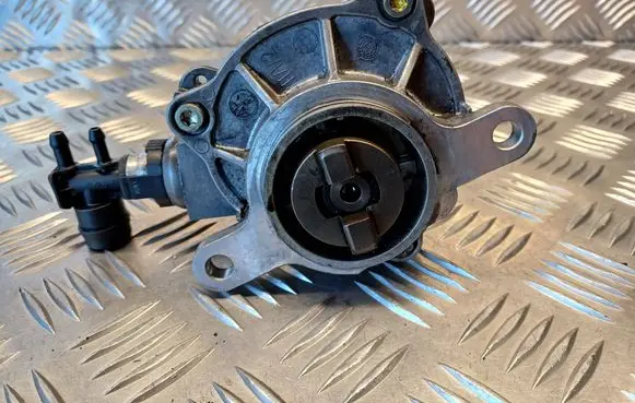 Renault Master II Vacuum pump 8200102535