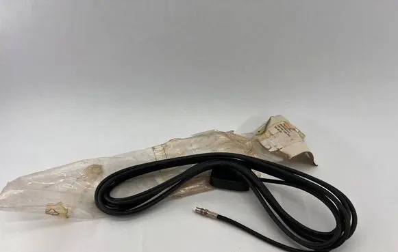 Audi A4 S4 B5 8D Aerial antenna amplifier 8D0051507 GSM1800 GSM900