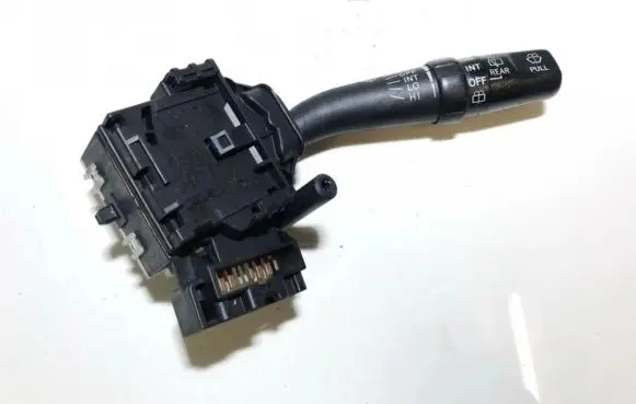 Toyota Avensis T250 Wiper control stalk 173654