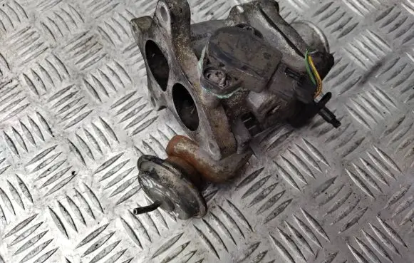 Honda FR-V Throttle valve