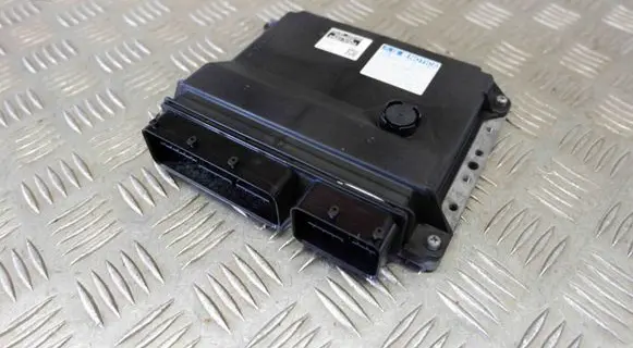 Toyota Prius+ (ZVW40) Engine control unit/module 8966147520