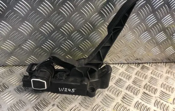 Mercedes-Benz B W245 Accelerator throttle pedal 1693000204
