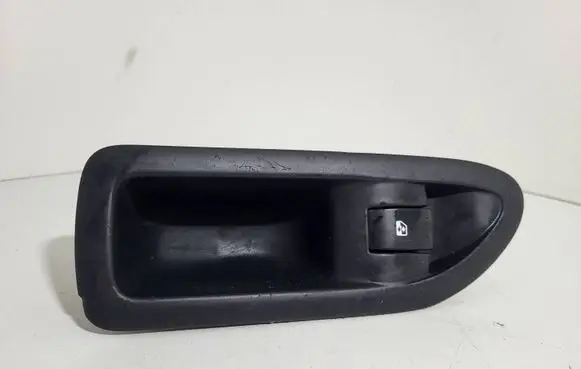 Renault Laguna II Electric window control switch 8200016013
