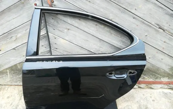 Lexus IS 220D-250-350 Rear door