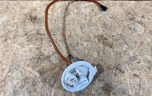 Porsche Cayenne (9Y0 9Y3) Mechanical fuel pump 7p09197679a