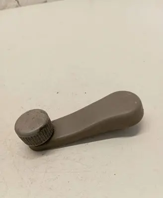 Volkswagen Transporter - Caravelle T4 Front door window winding handle 1H0837581D