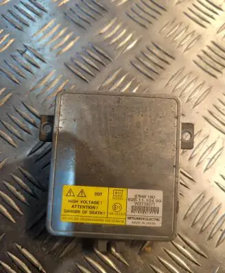 BMW 3 E90 E91 Xenon control unit/module 6948180 6261110499