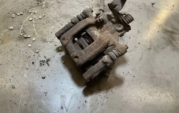 Skoda Octavia Mk2 (1Z) Rear brake caliper
