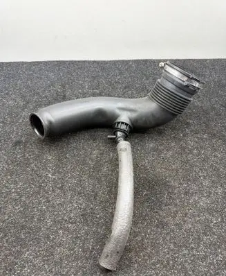 BMW 4 F32 F33 Turbo air intake inlet pipe/hose 7602651 10737810 70514721