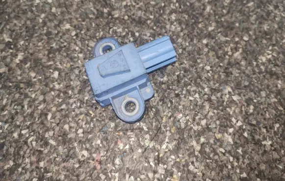 Skoda Octavia Mk2 (1Z) Airbag deployment crash/impact sensor 1K0955557B