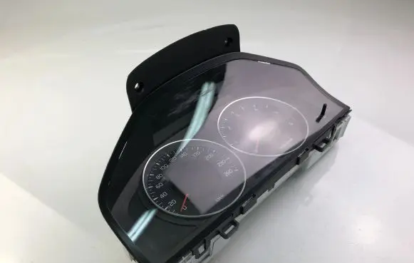 Volvo V60 Speedometer (instrument cluster) 31327581AA