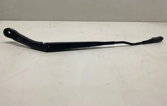 Nissan Qashqai Front wiper blade arm 80017587C