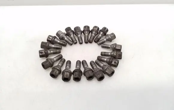 Nissan Qashqai Nuts/bolts 