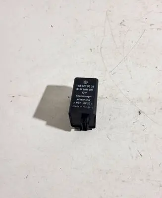 Mercedes-Benz A W168 Other relay 1688200526 898889000 PBTGF20