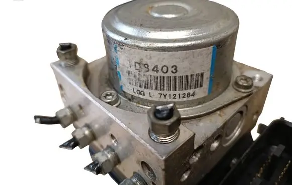 Nissan X-Trail T31 ABS Pump A98000E90 7Y27E0021 C7X240852