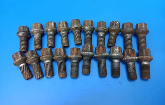 Mercedes-Benz E C207 W207 Nuts/bolts M14X15X50