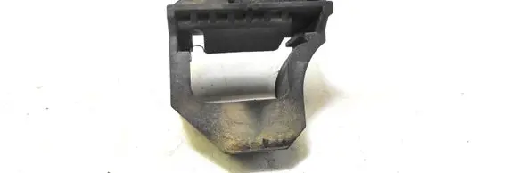 Radiator mount bracket