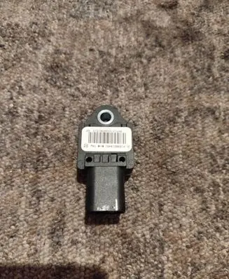 Mercedes-Benz A W169 Airbag deployment crash/impact sensor A1698210451