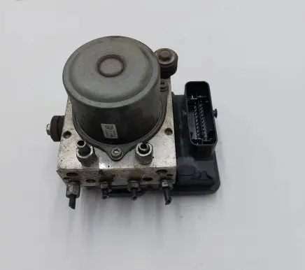 Nissan Leaf II (ZE1) ABS Pump