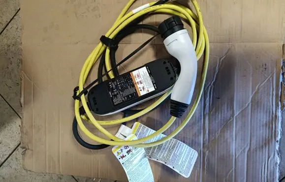Volkswagen Up Electric car charging cable 1EA971675