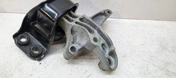 Nissan Qashqai Engine mount bracket 112848459R 112104EA0B