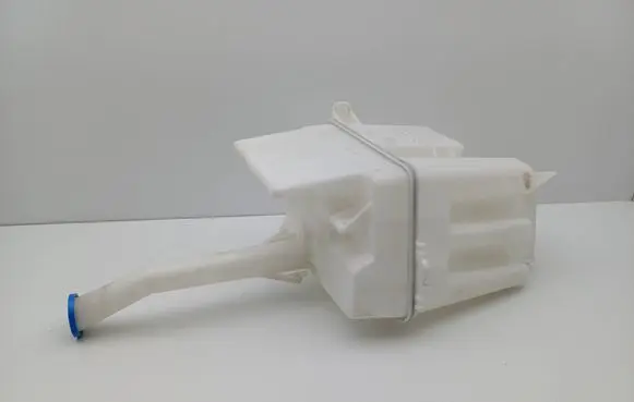 Toyota Avensis T250 Windshield washer fluid reservoir/tank 
