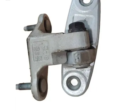 Mercedes-Benz C W204 Front door lower hinge A2047200437 A2047201837