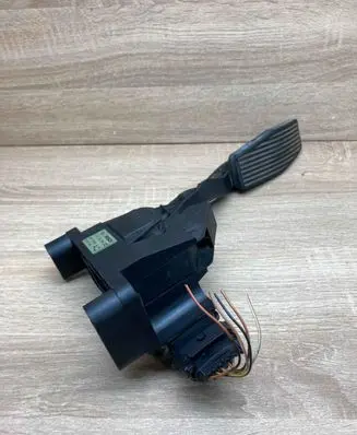 Opel Zafira A Accelerator throttle pedal 90581208 0281002298 Used