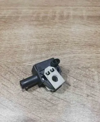BMW 7 F01 F02 F03 F04 Airbag deployment crash/impact sensor 922417704 111025 65779224177