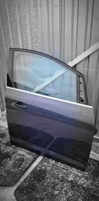 Ford C-MAX II Front door 