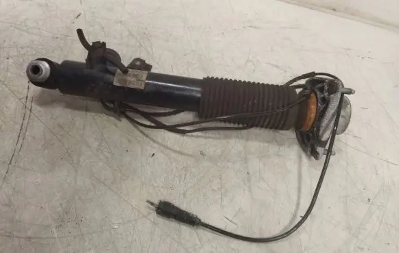 BMW X5 F15 Rear shock absorber/damper 6867867