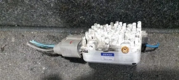 Mitsubishi Galant Coolant fan relay 1049933022