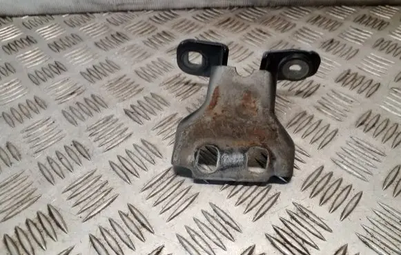 Jeep Grand Cherokee (WK) Front door upper hinge