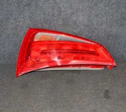 Audi A1 Tailgate rear/tail lights 8X0945094