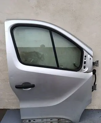 Renault Trafic III (X82) Front door