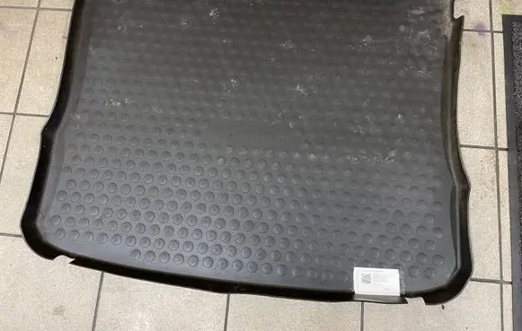 Volkswagen Touran I Trunk/boot mat liner 