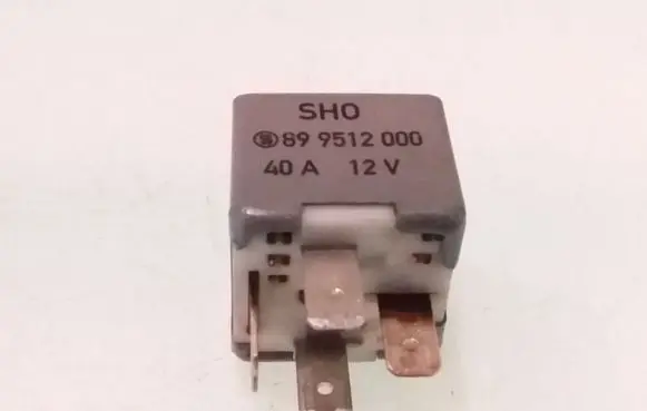 Volkswagen PASSAT B5 Other relay 443951253K 899512000