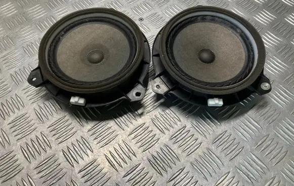 Toyota Avensis T270 Rear door speaker 861600D180