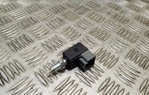 Brake pedal sensor switch