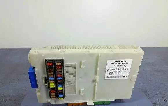 Volvo S80 Fuse box set 6G9T-14C256-GF