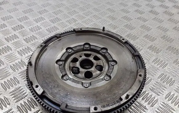 Skoda Octavia Mk2 (1Z) Dual mass flywheel 