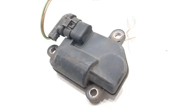BMW 5 G30 G31 G38 Intake manifold valve actuator/motor 8686640
