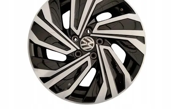 Volkswagen Polo VI R17 alloy rim 