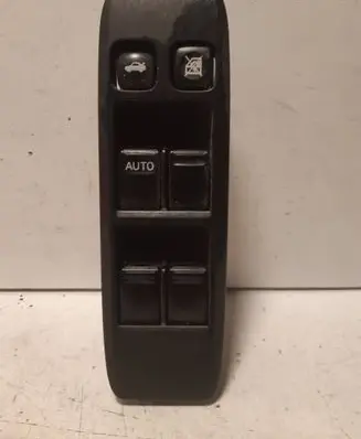 Nissan Primera Electric window control switch 25401AV640 171104N1 C8DD702N