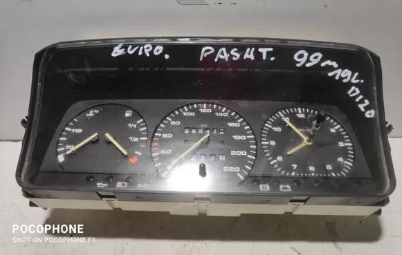 Volkswagen PASSAT B4 Speedometer (instrument cluster) 357919033AJ
