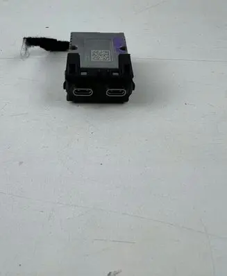BMW 5 G60 G61 USB socket connector 