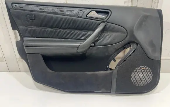 Mercedes-Benz C AMG W203 Front door card panel trim A2037204571 23040001 0001835942