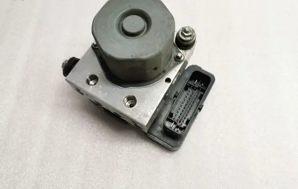 Mercedes-Benz B W246 W242 ABS Pump A0094316812